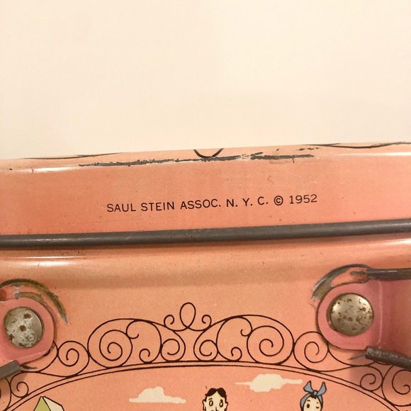 1952 Vintage Pink Basket Tin Picnic Basket Tin 50s Vintage Tin - Picture 8 of 13